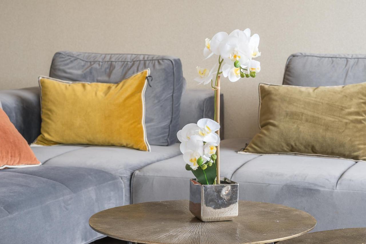 Lake, Luxury Floor - Lla Selections By Location *